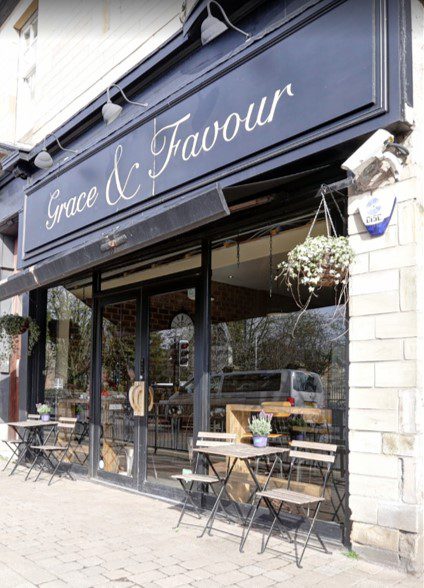 Driving distance nearby restaurant to visit while enjoying your stay in at Pleasant Hill Scotland - Massimo, Raffaelle’s, Grace&Favour, Ashoka, Monadh’s Kitchen, Kember&Jones, Burger & Bun