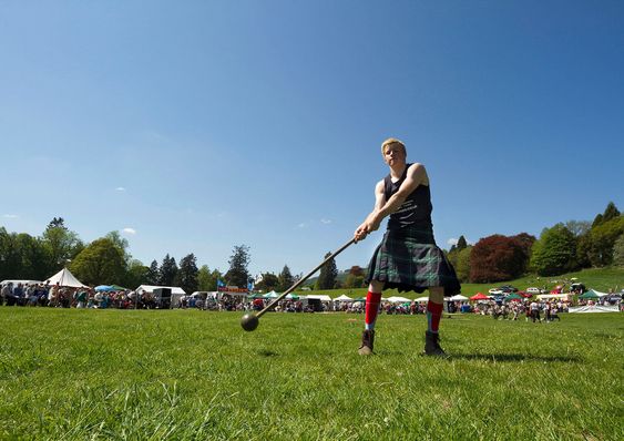 Engage in Exciting Team Sports of Mock Highland Games