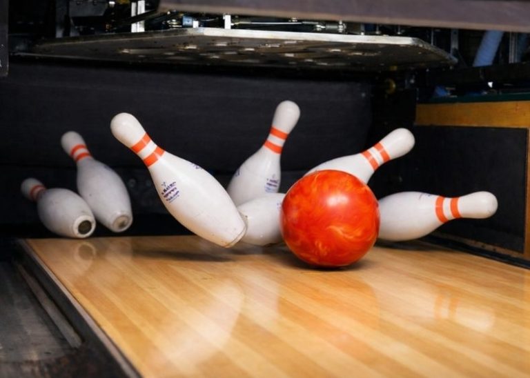 Activities Milngavie Entertainment (Bowling Alley)
