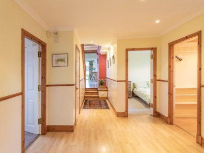 Number bedrooms udeal for large group of families and friends - Large holiday villa for your holiday rental in Glasgow neighborhood