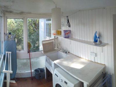 Large holiday rental in Glasgow neighborhood with well equipped utility room for all your cleaning needs